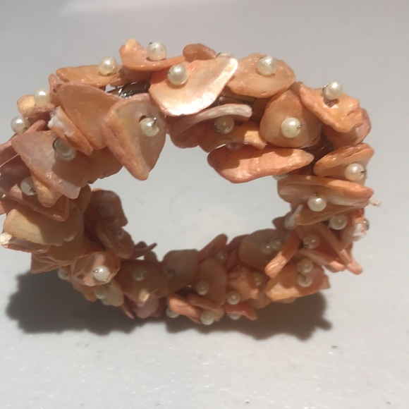 New RLK by Leila’s Linen Set of 4 Napkin Rings Made of Mother of Pearl - Picture 4 of 6